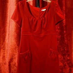 OC OC, knee length dress, size 10, burgundy, zipper back, small pockets